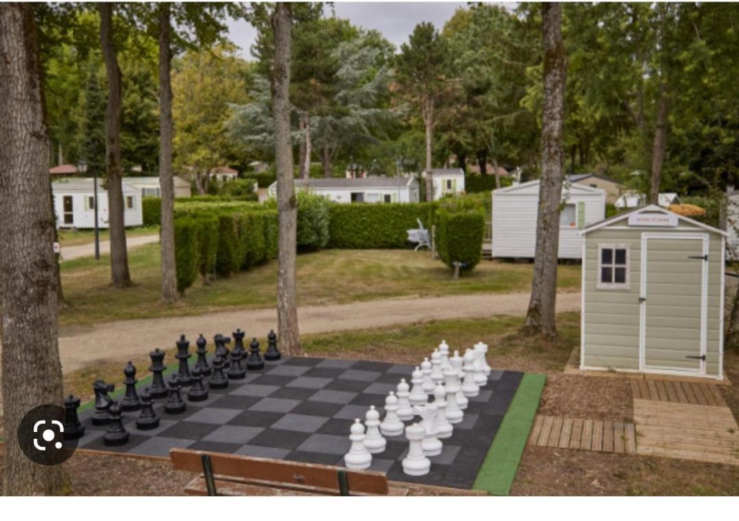 Location Mobil-Home Le Parc Des Roches Saint-Chéron Exteriér fotografie